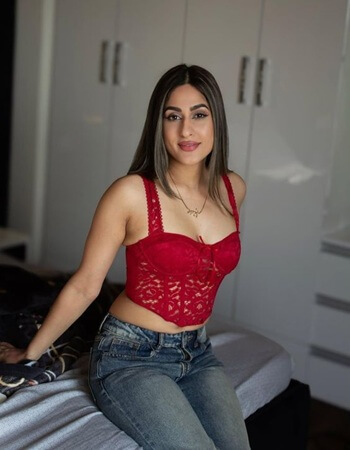 Escorts service in Delhi